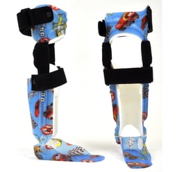 KAFO_-_V-VAS_PEDIATRIC_SIDE_AND_FRONT_VIEW (1)